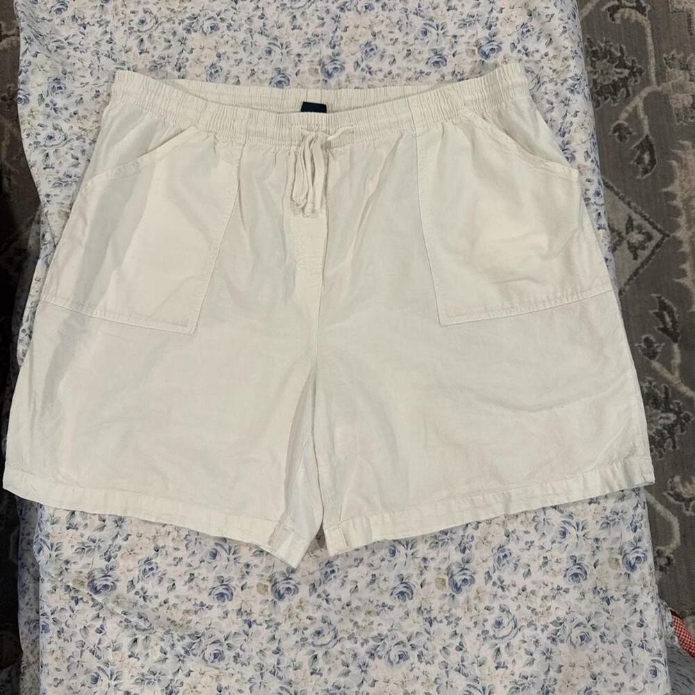 Basic editions white drawstring shorts